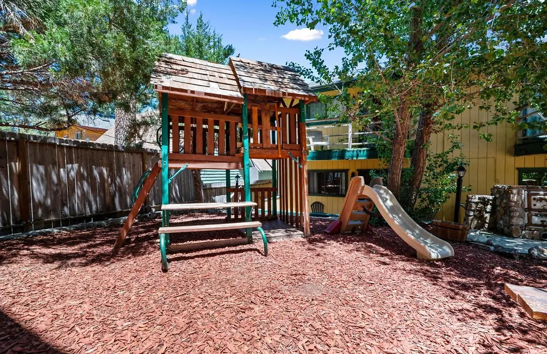 Big Bear Lake Front Lodge-1