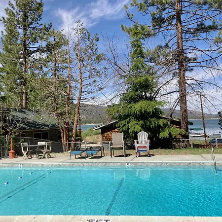 Sunrise Lakefront Family Cabin By Big Bear Vacations-3