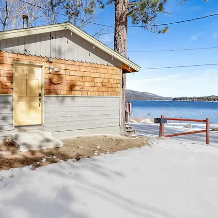 Sunrise Lakefront Family Cabin By Big Bear Vacations-2